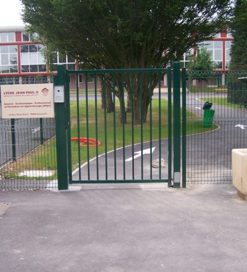 Cloture-Vexin-controle-access-10-1030x773